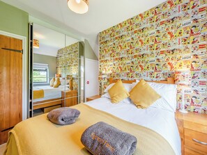 3 bedrooms, free WiFi, bed sheets