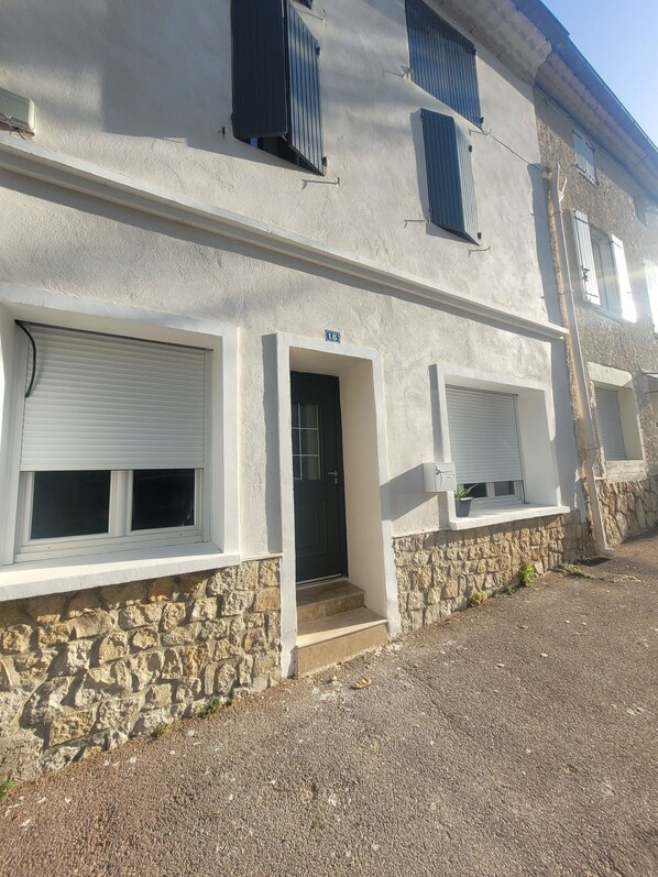 Exterior detail - Appartement (Villes-sur-Auzon)