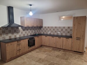 Private kitchen - Appartement (Villes-sur-Auzon)