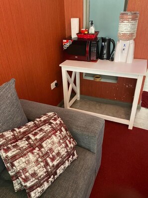 Deluxe Studio | Living area