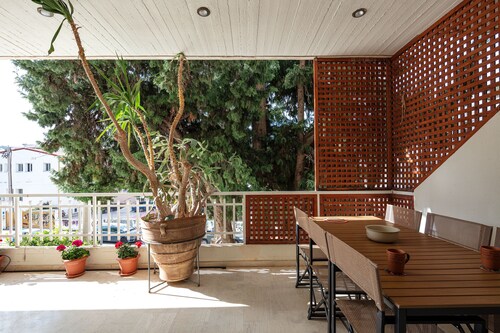 Cozy Garden Apartment