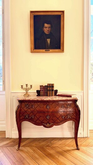 Interior - App. chic, private mansion, Carcassonne center (Carcassonne)