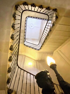 Interior - App. chic, private mansion, Carcassonne center (Carcassonne)