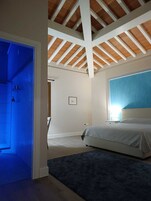 Deluxe Room | Pillowtop beds, desk, free WiFi, bed sheets