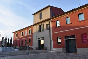 Front of property - Ultroneo locanda di collina (Vinci)