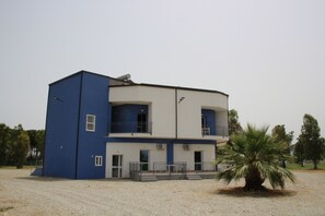 Exterior - Levante (Corigliano-Rossano)