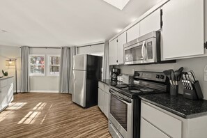 Private kitchen - Serene “Tree House” Mountain Getaway (Banner Elk)