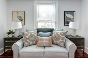 TV, offices - Jones St Jewel, Charming | Central | Pet-Friendly! (Savannah)