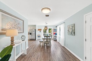 Interior - 3bd 2ba Sleeps 10 Golf Cart Included Pet Friendly (Panama City Beach)