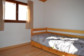 2 bedrooms
