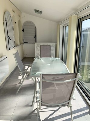 Interior - PL040 004 2-room house sleeps 4 PORT LEUCATE NATURISME (PORT LEUCATE NATURISME)