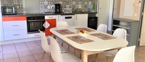 雪櫃、焗爐、洗碗機、多士爐