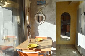 Dining - Appart 3 Pièces 6 Couchages Port Leucate Naturisme (PORT LEUCATE NATURISME)