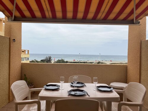 PL080 TA21 Studio Cabin sleeps 4 PORT LEUCATE NATURISME