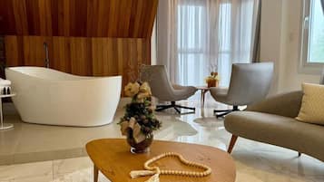 Hypo-allergenic bedding, pillowtop beds, minibar, individually furnished