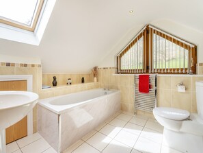 Towels - 5 bedroom accommodation in llanafan/Aberystwyth (llanafan/Aberystwyth)