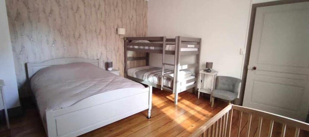 2 chambres, lit parapluie, Wi-Fi gratuit, draps fournis