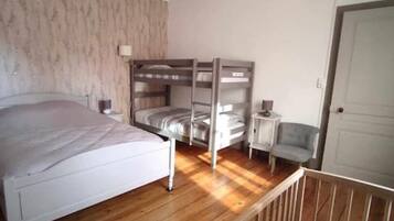 2 chambres, lit parapluie, Wi-Fi gratuit, draps fournis