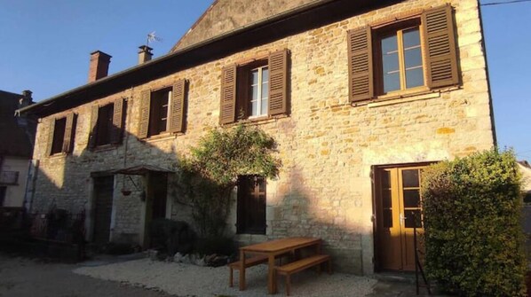 Exterior - Ô Loue Rétro (Quingey)