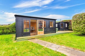 Exterior - Flint Barn (Faversham)