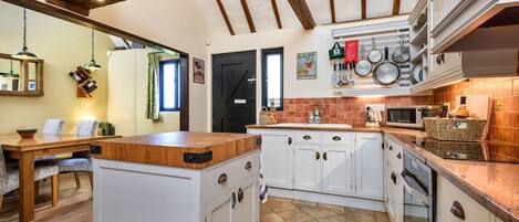 Fridge, microwave, oven, coffee/tea maker