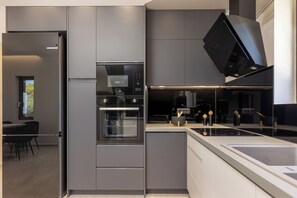 럭셔리 빌라 | 전용 주방 | 대용량 냉장고, 오븐, 쿡탑, 전기 주전자