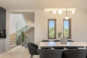 럭셔리 빌라 | 다이닝룸