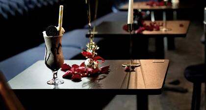 Cosy shisha restaurant with bar! Private hire for parties and special occasions.