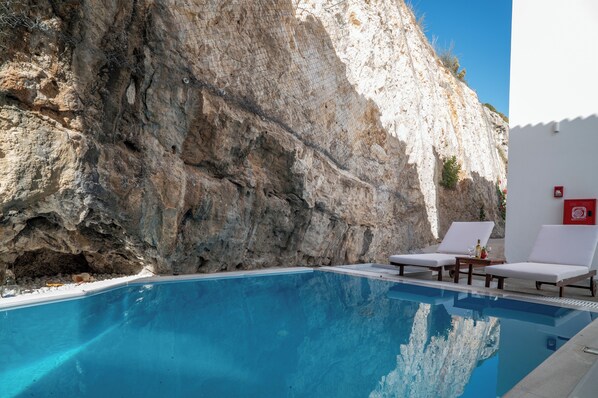 Alberca al aire libre por temporada 