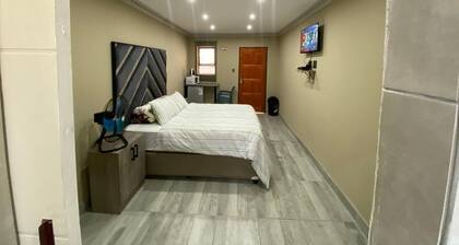 Relaxed spacious ensuite Tailored to the need of private and business travelers.