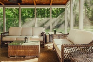 TV, fireplace, video games, offices - Green Mountain Chalet: Tranquil Ski Oaisis W/Spa (Dover)