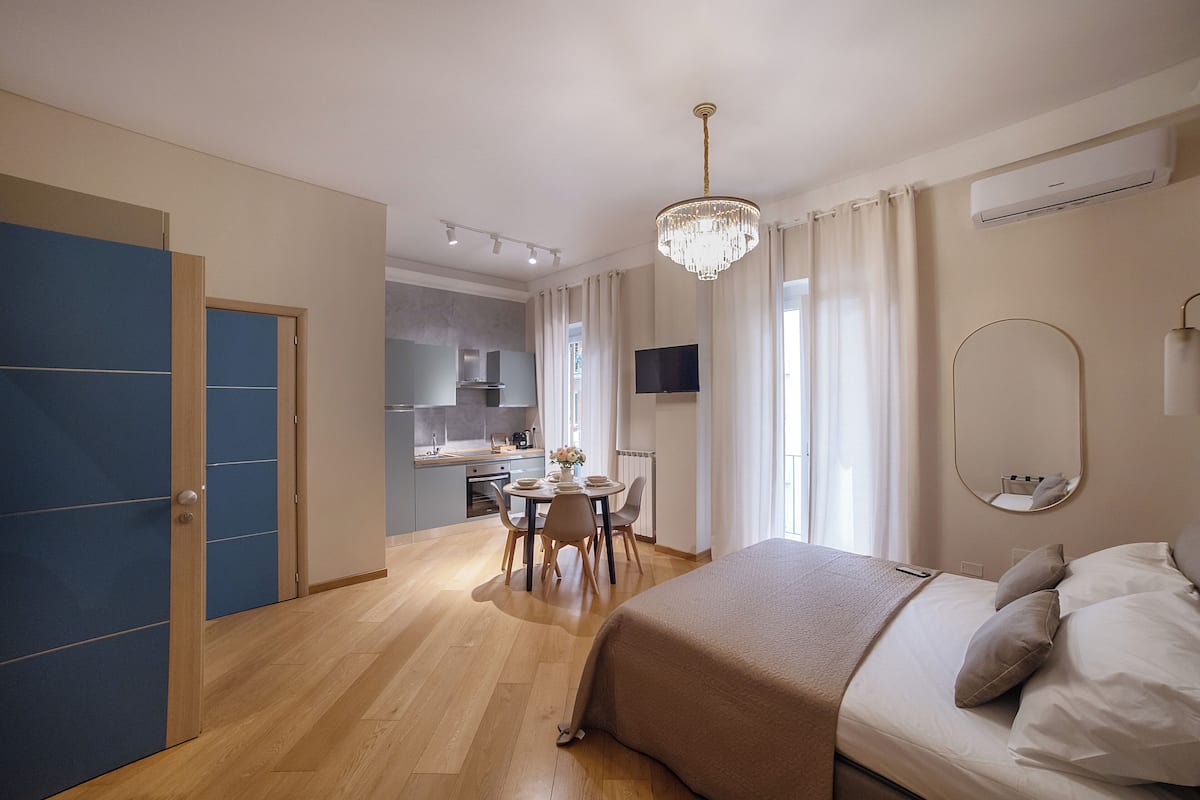 Kamer, balkon, uitzicht op binnenplaats | Kameruitzicht