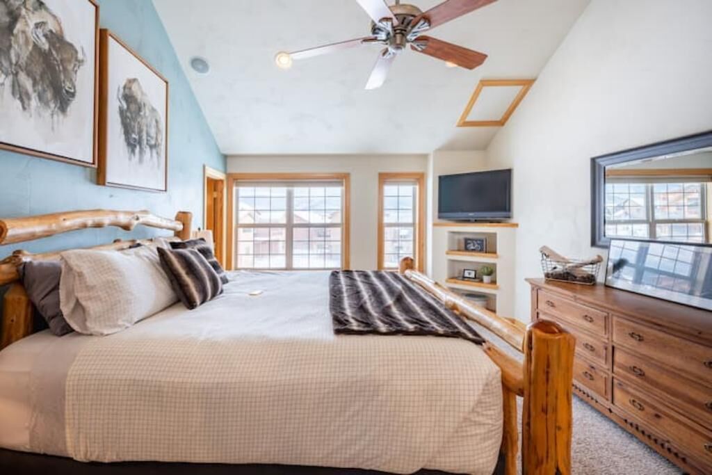 3 bedrooms, desk, free WiFi, bed sheets