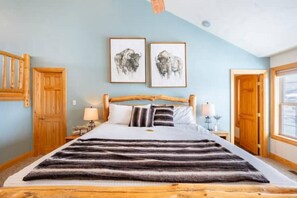 3 chambres, bureau, Wi-Fi gratuit, draps fournis