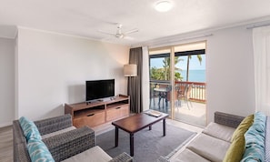 TV, fireplace - Fiji - Whyndham -Beachfront Resort- Denarau - 2 BR (Denarau Island)