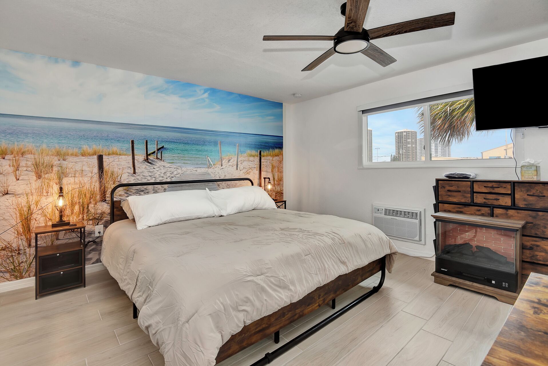 Modern King Suite Steps to Daytona Beach