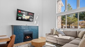 Smart TV, fireplace, table football, ping pong - Moonbeam Retreat C505 |By Powder Mtn Ski Resort (Eden)
