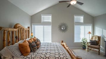 2 bedrooms, iron/ironing board, travel cot, free WiFi
