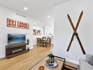 Smart TV, chimenea