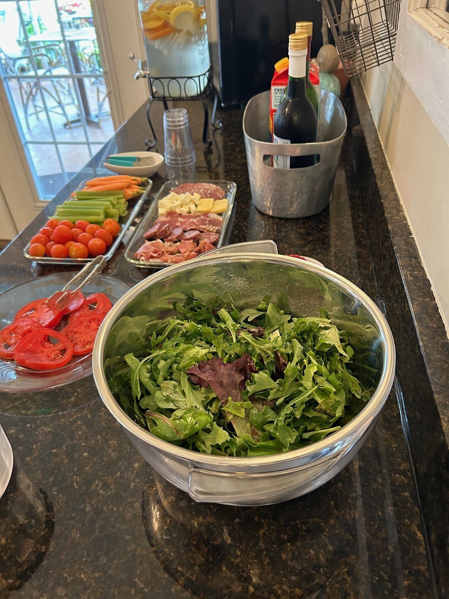 فطور مطهو حسب الطلب مجانًا يوميًا