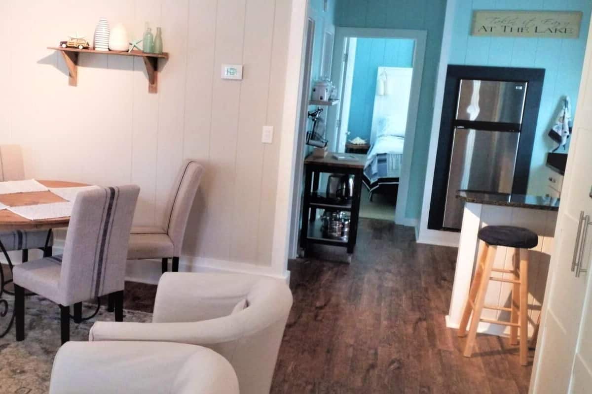 Cottage Keluarga, 2 kamar tidur, kamar mandi umum | Area keluarga | Smart TV 42-inci dengan saluran TV kabel, Netflix, dan Hulu