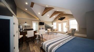 1 bedroom, premium bedding, pillowtop beds, in-room safe