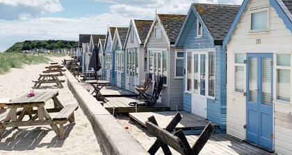 Sunset View - a 3 bedroom holiday home on the popular Hoburne Park, Mudeford.