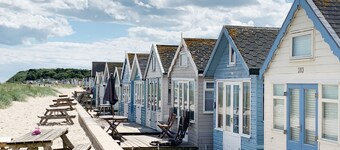 Sunset View - a 3 bedroom holiday home on the popular Hoburne Park, Mudeford.