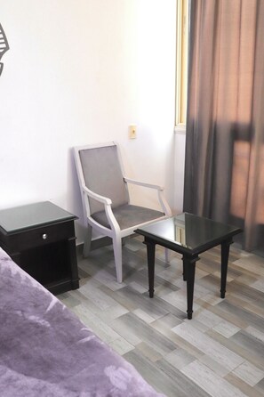 Rom – basic | Oppholdsområde | LCD-TV