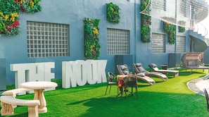 Outdoor pool - The Nook Apartments (Port Harcourt)