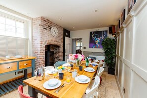Dining - Westholme Lodge - Exquisite house with a hot tub. (Minehead)