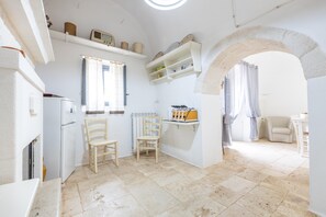 Interior - Trullo Paradise Pool - Locorotondo (Locorotondo)