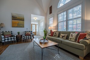 Smart-TV, peis og bordtennis