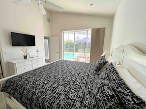 4 makuuhuonetta, vauvan matkasänky, Wi-Fi, vuodevaatteet